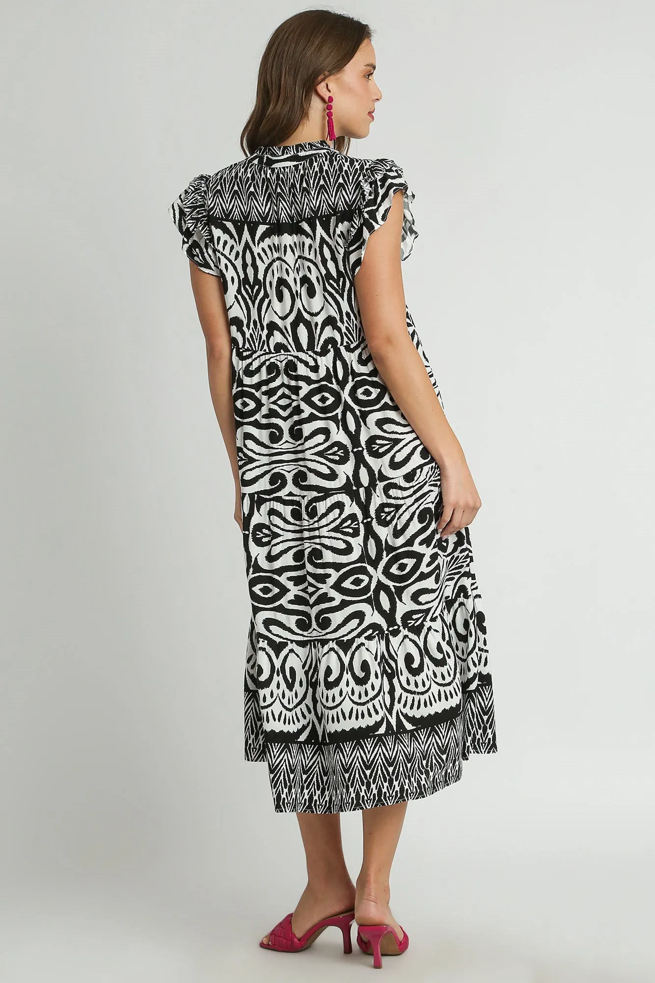Black and White Geometric Print Ruffle Sleeve Midi Dress