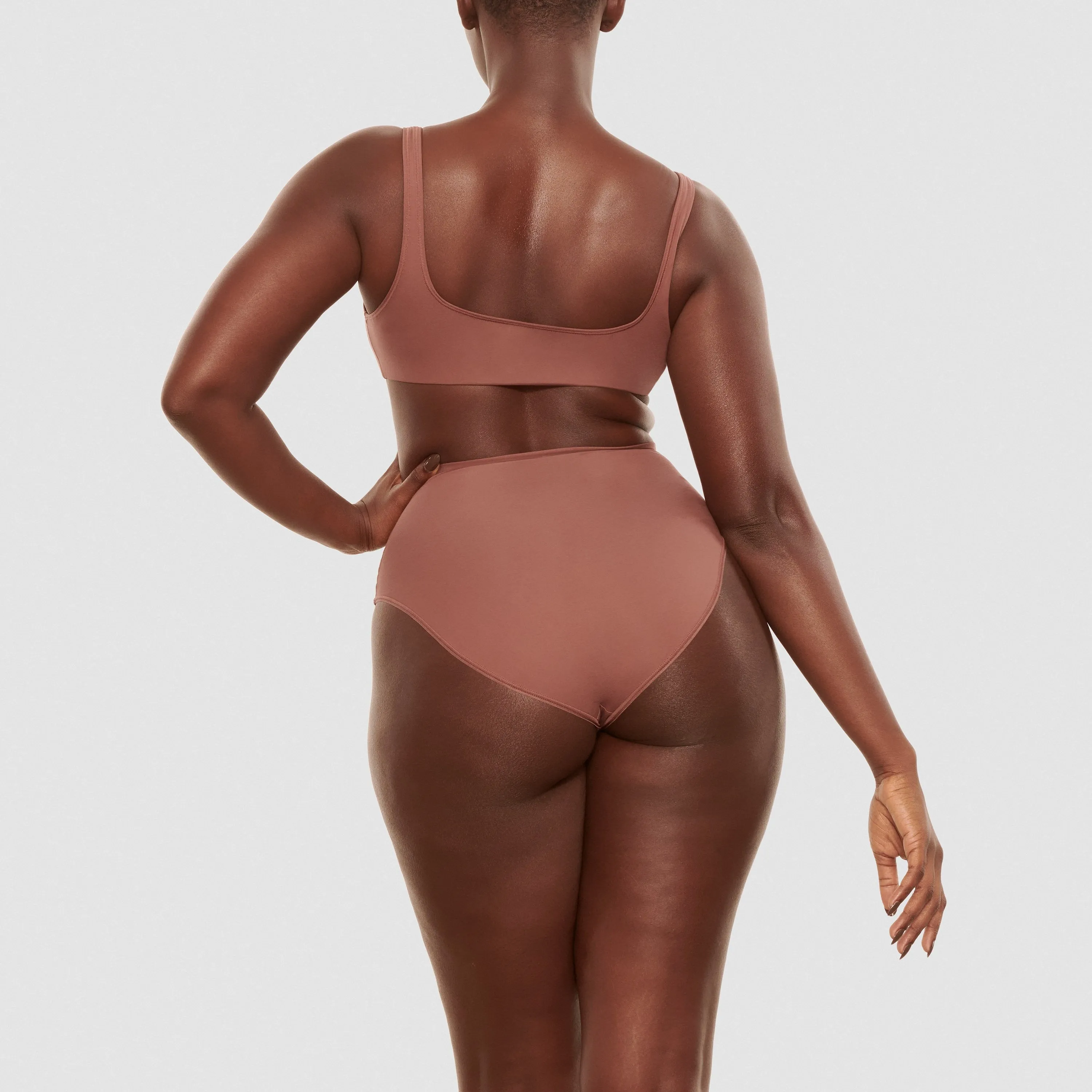 BODY BASICS HIGH WAIST BRIEF | GARNET